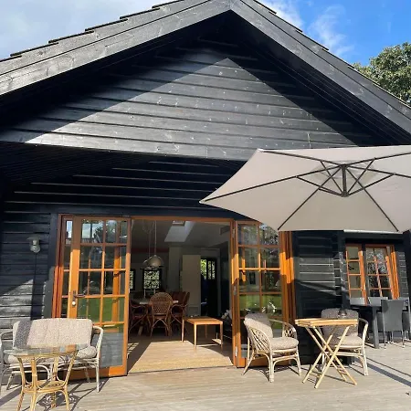 Amazing Summerhouse - 12 People - 100m To The Water בית נופש אוטרופ